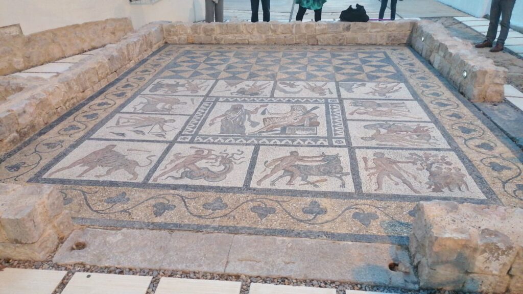 Mosaico Romano de los Doce Trabajos de Hércules, Lliria